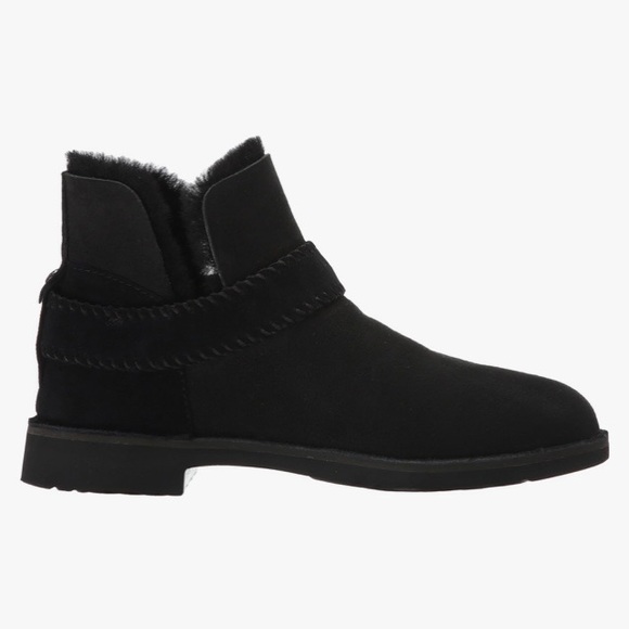 Pre-Owned UGG black boots🥰 - Picture 2 of 3